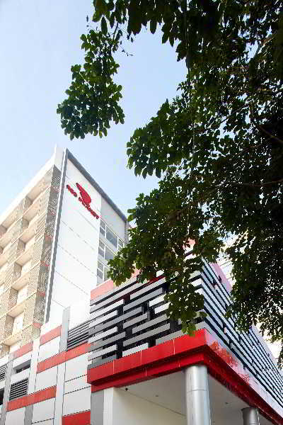 Tune Hotel Aseana City