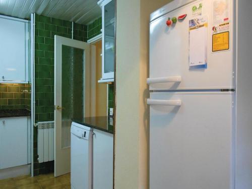 Holiday Home Passeig Del Serrat L�ocata