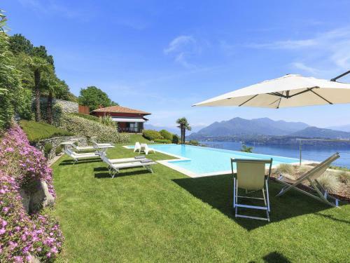 Villa Falcone 5 Bedrooms 10 Pax