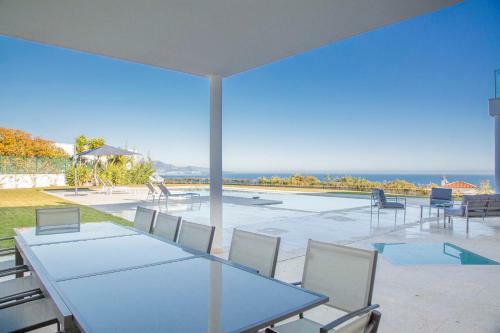 Luxurious Sea View Villa Outside Infinity Pool - Heated Indoor Pool
