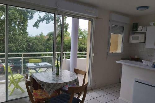 Apartamento T2/terrasse/parking/a 5min de La Plage
