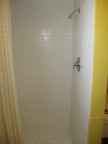 Hotel Travel Inn And Suites