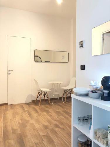 Hostal Italien Chic, Camera Con Bagni Condivisi
