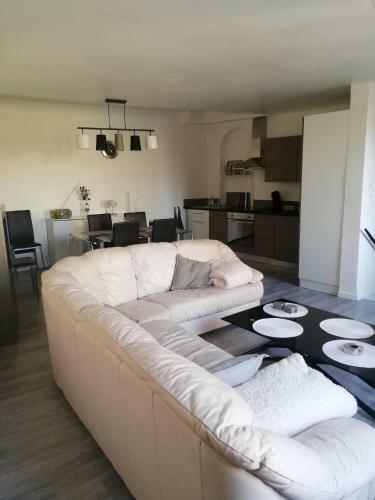 Ancienne Caserne Du Ch�teau