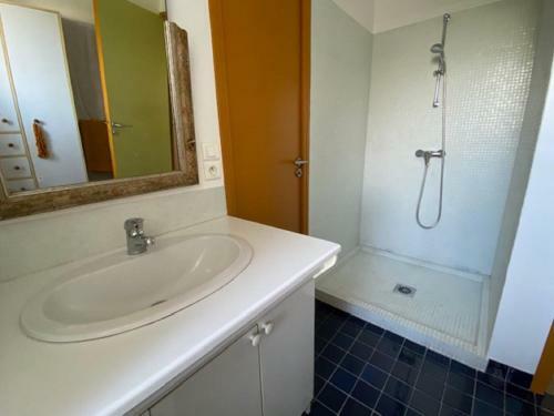 Attractive Villa In Banne With Private Swimming Pool