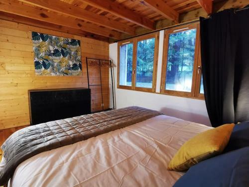Cottage Les Pyr�n�es Au Bord de L'eau