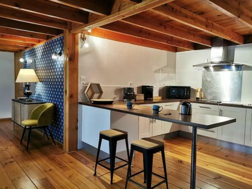 Cottage Les Pyr�n�es Au Bord de L'eau