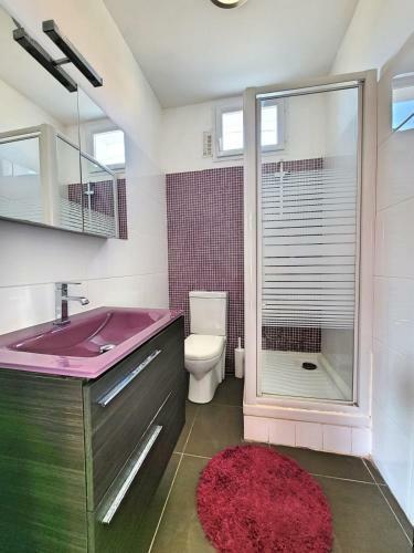Beautiful Modern And Spacious Villa With Garden