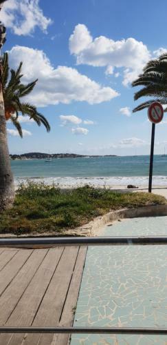Apartamento Studio Hypercenter Bandol Feet In The Water