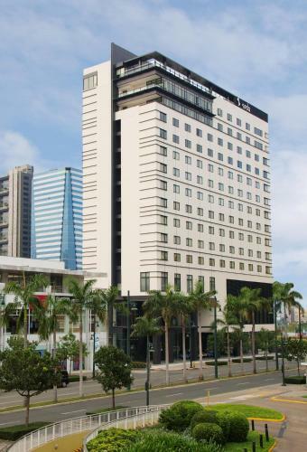 Hotel Seda Bonifacio Global City