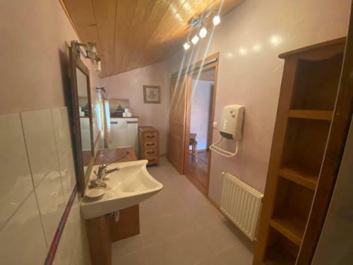 Chambre de Charme Au C?ur Des Montagnes