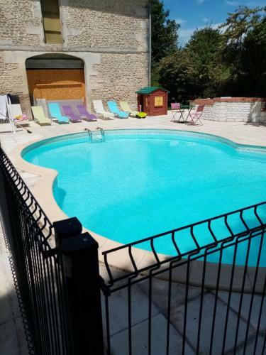 Bed & Breakfast Les Ormes De Belluire