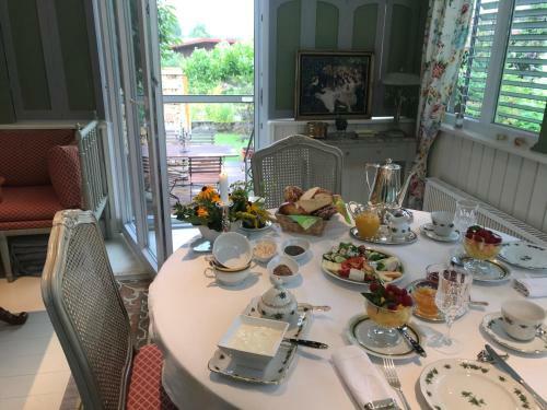 Bed & Breakfast Mit Charme- Aux2platanes- Au�ergew�hnlich Sch�n Am Bodensee