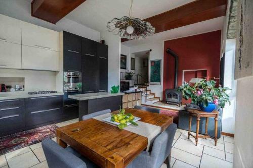 Villa Donati With Access To The Lake