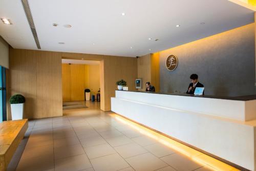 Ji Hotel Zhaojiabang Road