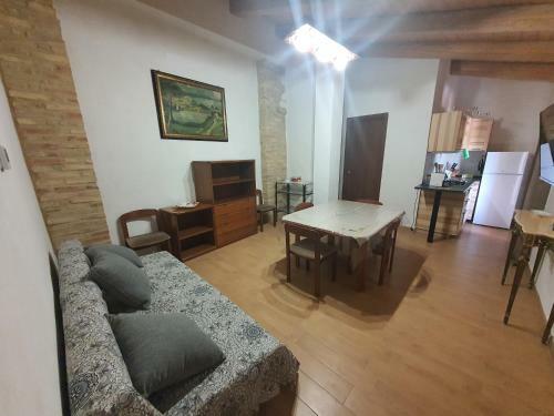 Apartamento Vacanze In Collina, Tra Mare E Monti