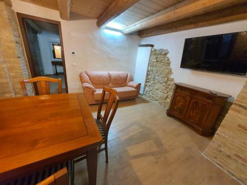 Apartamento Vacanze In Collina, Tra Mare E Monti