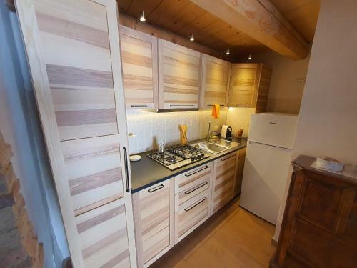 Apartamento Vacanze In Collina, Tra Mare E Monti