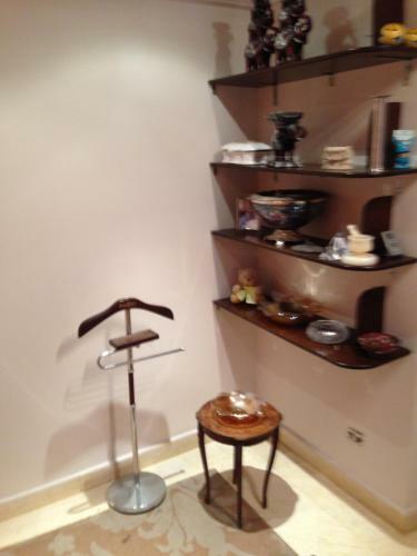 Apartamento Lovely 1br Complete Flat In A Central Location Cairo,