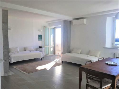 Chic Beach Apartment