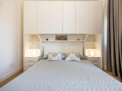 Queen Margaret Apartment - City Centre