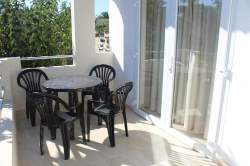 Apartamentos Rayma I-ii-iii