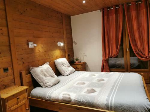 Chalet Jacuzzi, Sauna Proche Courchevel 8/10 Pers