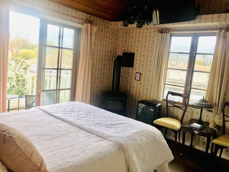Bed & Breakfast Bath Street Inn