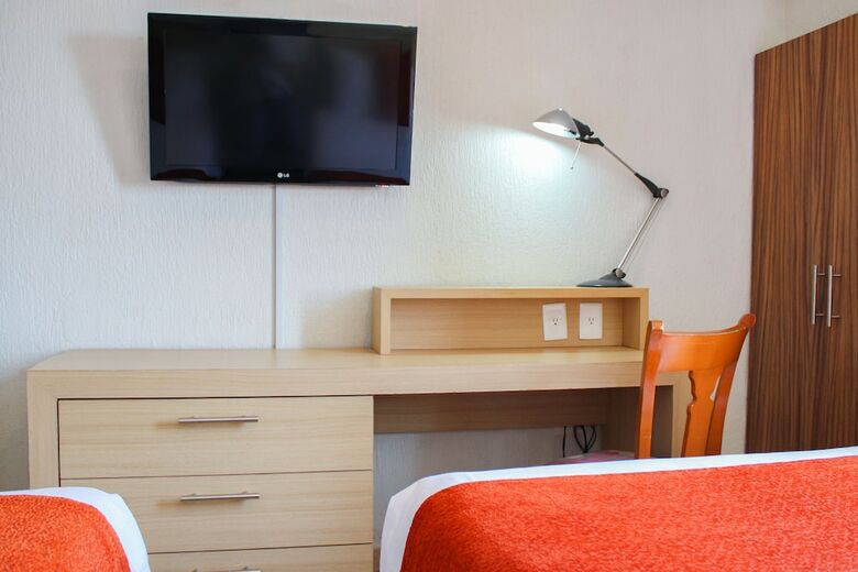 Hotel & Suites Real Del Lago