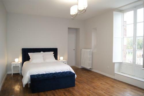 Gite La Chaumi�re Le Chateau de La Brosse