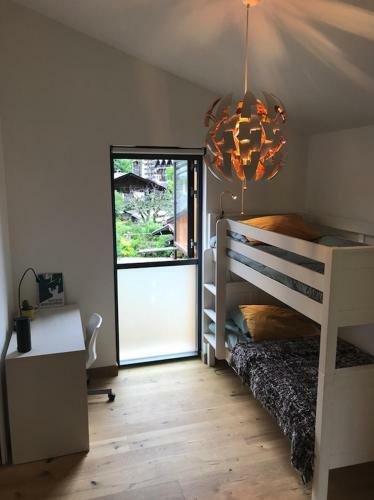 Gorgeous New-built Townhouse In Prime Location