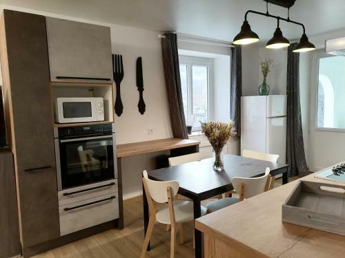 Aux D'estaing Crois�s, G�te de Montagne Accessible � Tous