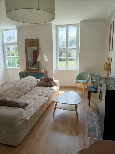Maison de Campagne Avec Piscine Chauff�e