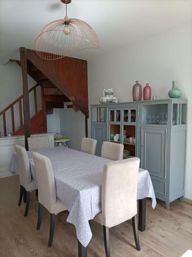 Maison de Campagne Avec Piscine Chauff�e