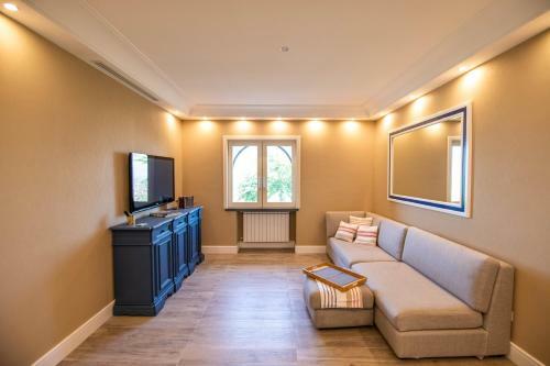 Le Fratte Luxury Home