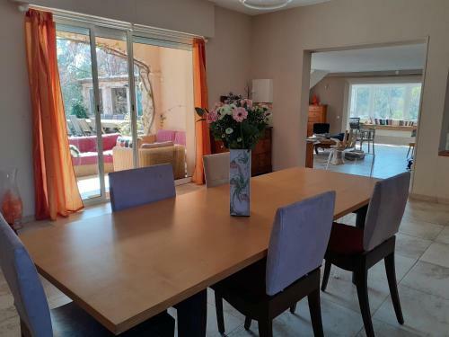 Bed & Breakfast La Salamandre En Provence