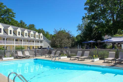 Hotel Admiral's Inn Resort