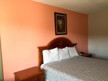 Inn And Suites Motel Englewood