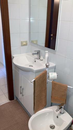 Apartamento Comodo E Luminoso Appartamento A Ciampino