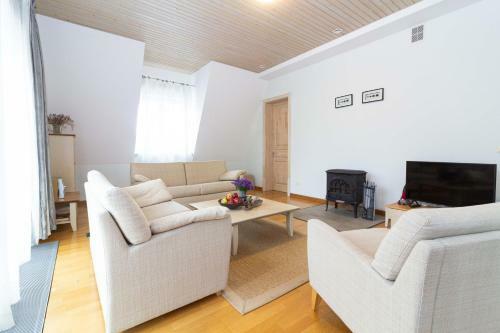 -v66- Apartment, By Cohost