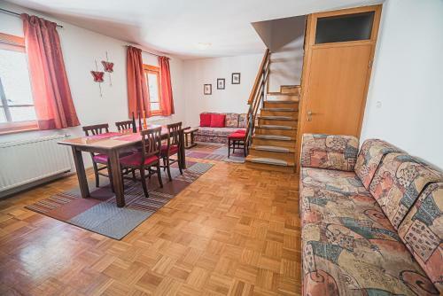 Apartments Rombon Klavdij
