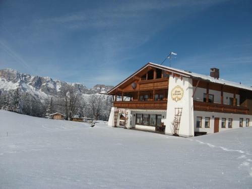 Apartamento Ferienwohnungen G�stehaus L�rcheck