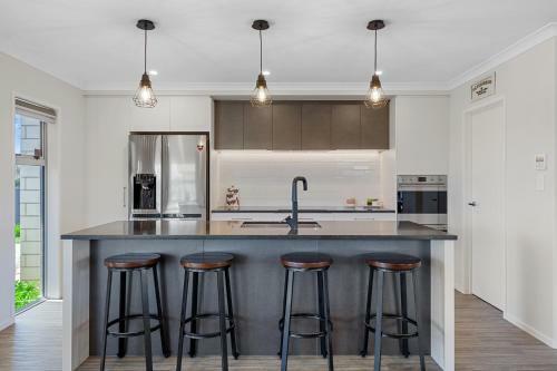 Sunny Daze - Papamoa Beach Holiday Home