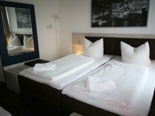 Hotel Near By