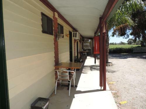 Tooleybuc Country Roads Motor Inn