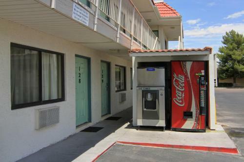 Motel 6 Phoenix Tempe - Broadway - Asu