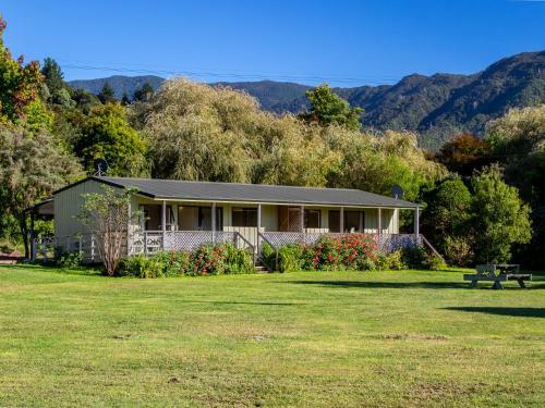 Rata Cottage - Marahau Holiday Unit