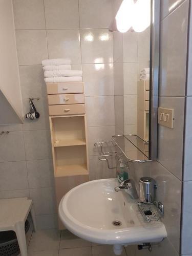 Apartments With A Parking Space Makarska - 16521