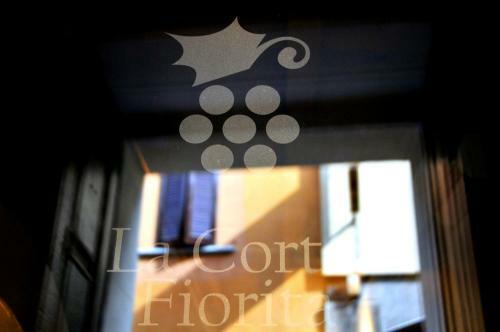 Hostal Altido La Corte Fiorita Como