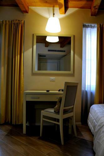 Hostal Altido La Corte Fiorita Como